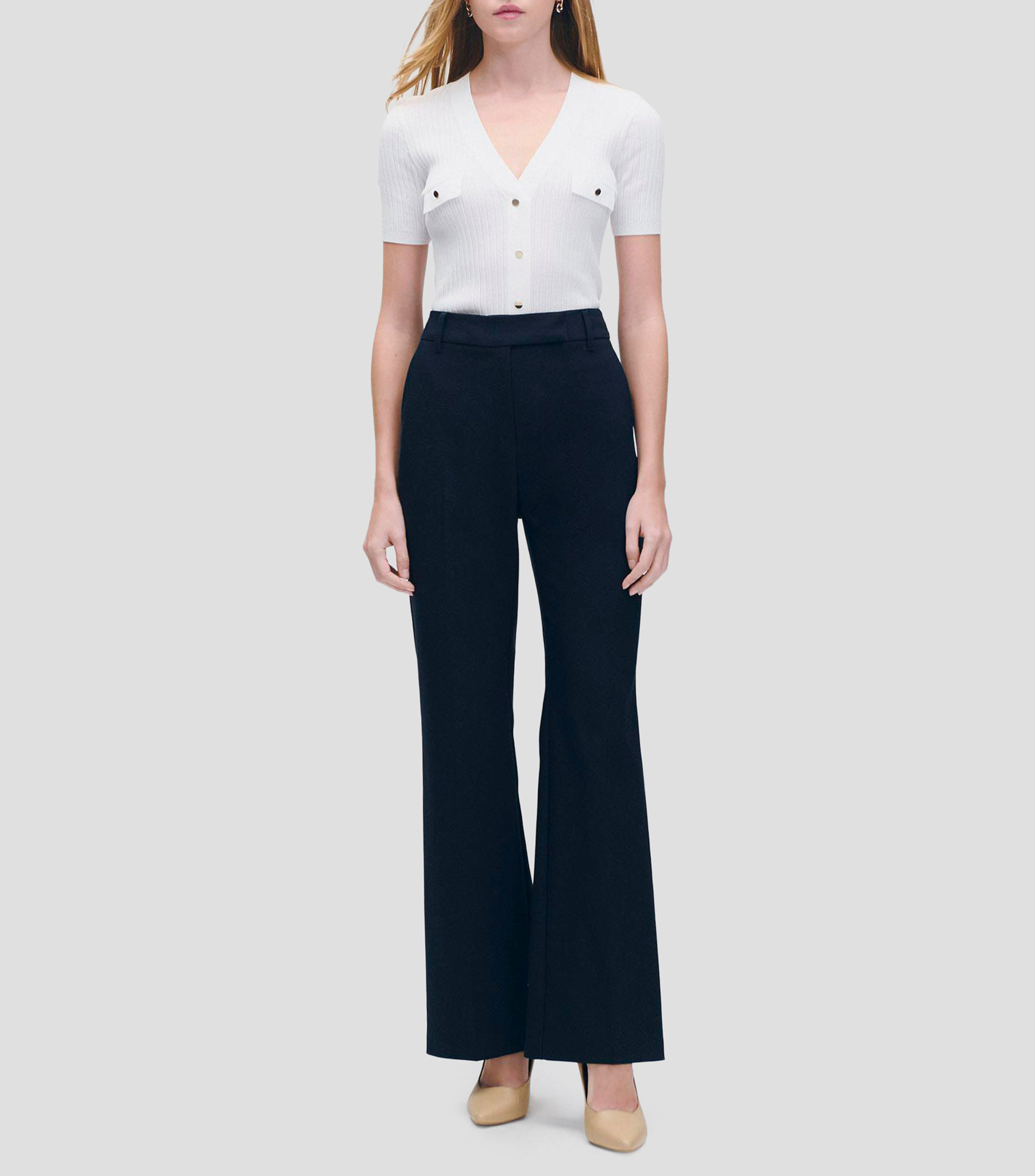 Pantalón pretina con pase trabas y bolsas diagonales Mujer